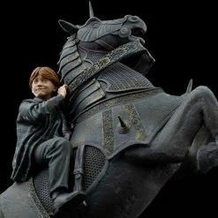 Official Iron Studios Harry Potter Deluxe 1:10 Scale Ron Weasley At The Wizard Chess Statue