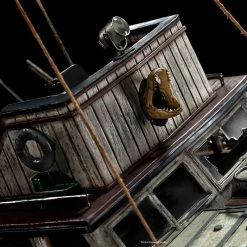 Official Iron Studios Jaws Attack 1:20 Demi Scale Statue