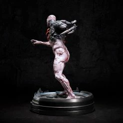 Brand new 𧨠Resident Evil Tyrant T-002 Limited Edition Statue π 11 Resident Evil Tyrant T-002 Limited Edition Statue